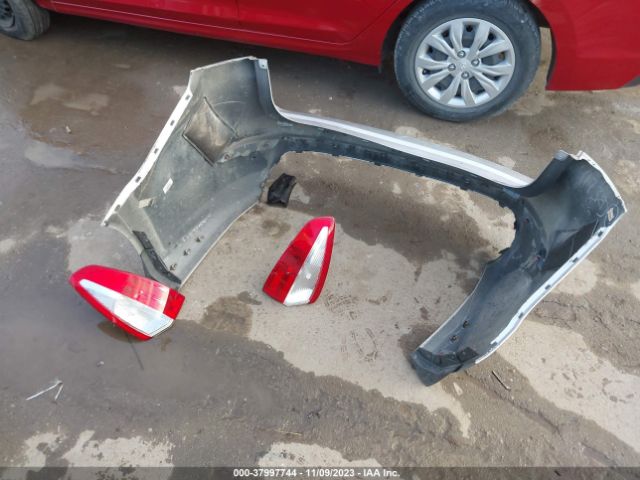 3FADP4BJ0JM123439 Ford FIESTA SE