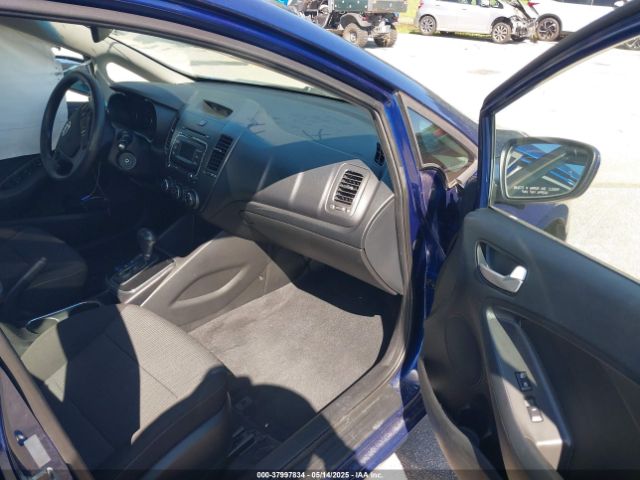 3KPFK4A7XJE258722 KIA FORTE LX