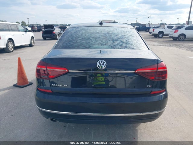 Volkswagen Passat 2.0t Se 2018 1VWBA7A34JC025150 Image 16
