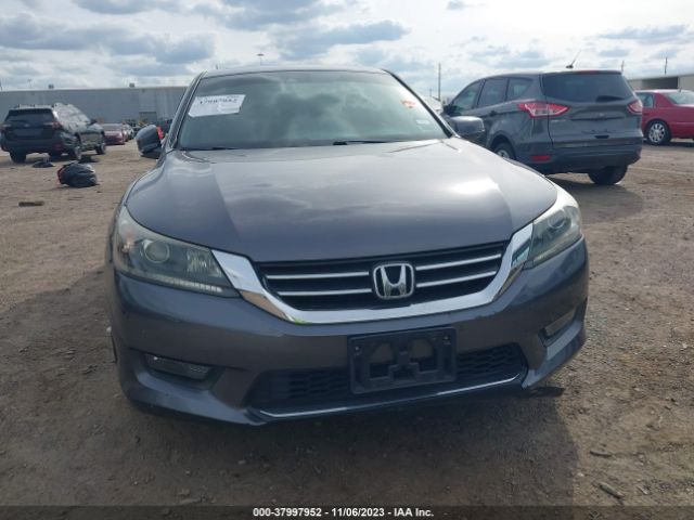 1HGCR2F81FA099699 Honda Accord Sedan Ex-l