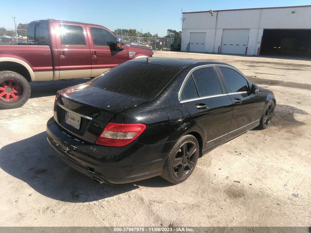 2011 MERCEDES-BENZ C-CLASS C 300 VIN: WDDGF5EB2BR168683