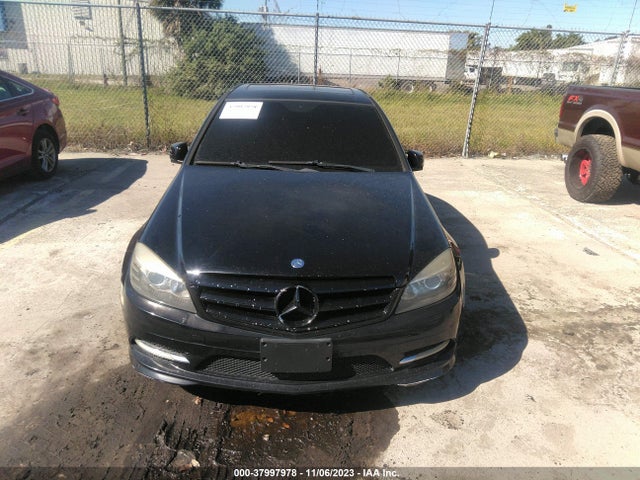 2011 MERCEDES-BENZ C-CLASS C 300 VIN: WDDGF5EB2BR168683