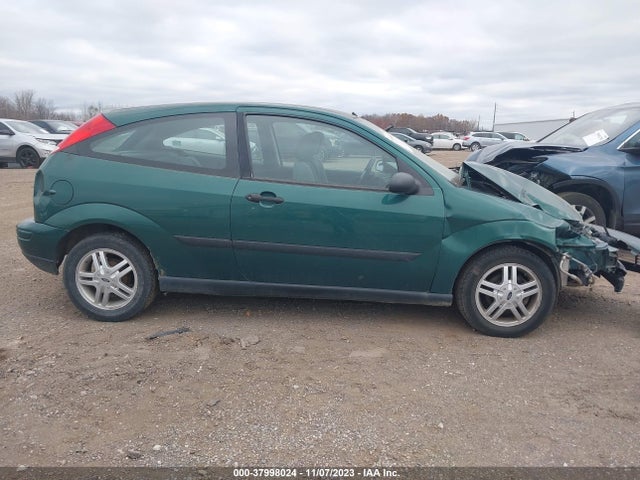2000 FORD FOCUS ZX3 VIN: 3FAFP3131YR213248