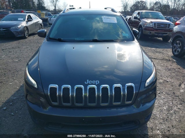 1C4PJLCBXHW645239 Jeep Cherokee Latitude Fwd