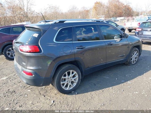 1C4PJLCBXHW645239 Jeep Cherokee Latitude Fwd
