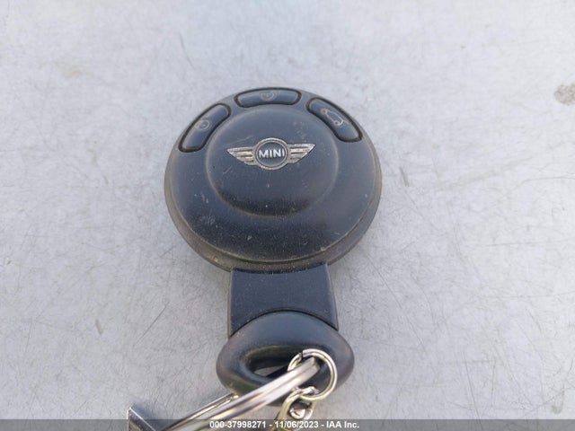 2009 MINI COOPER WMWMF33519TW74286 Photo 10