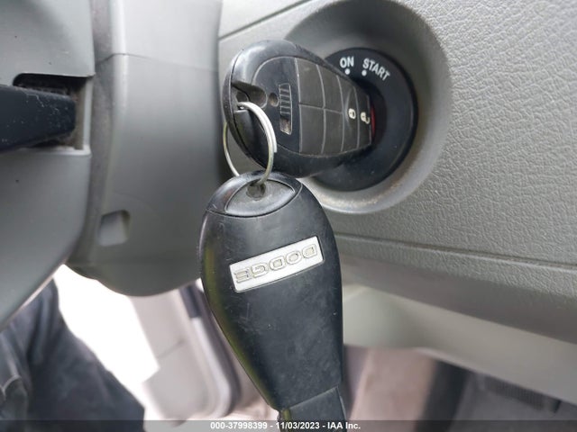 2010 DODGE GRAND CARAVAN SE VIN: 2D4RN4DE0AR326736