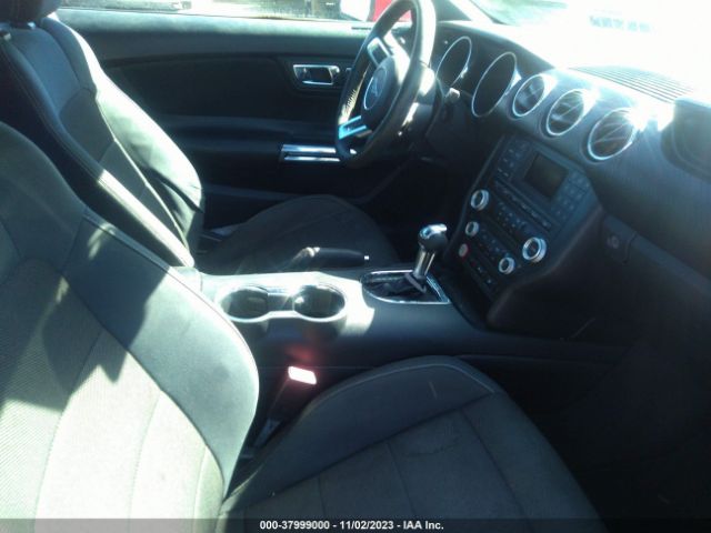 1FATP8EM2F5396520 Ford Mustang V6