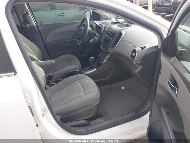 Chevrolet Sonic Lt Auto 2014 1G1JC6SH9E4145015 Image 5