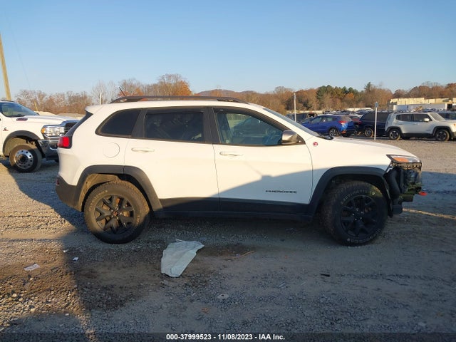 2015 JEEP CHEROKEE TRAILHAWK VIN: 1C4PJMBS5FW570938