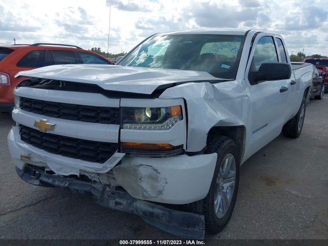 Chevrolet Silverado 1500 Silverado Custom 2017 1GCRCPEC4HZ261729 Image 2