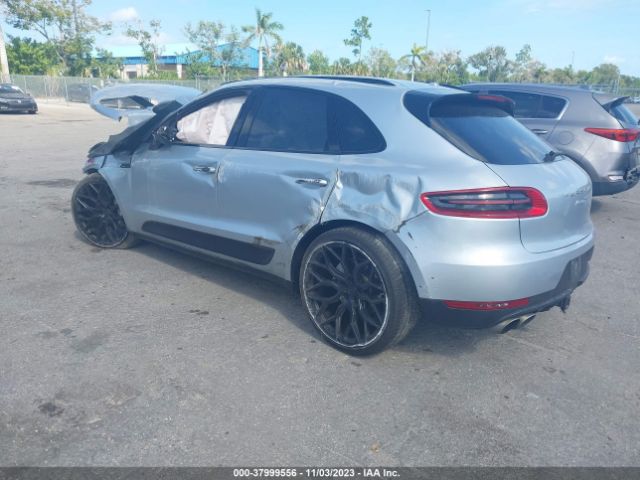 2016 PORSCHE MACAN WP1AB2A53GLB52981 Photo 2