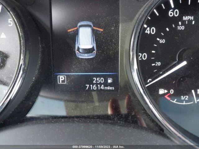 5N1AT2MTXJC786199 Nissan Rogue Sl