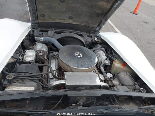 1975 CHEV CORVETTE VIN: 1Z37J5S400835