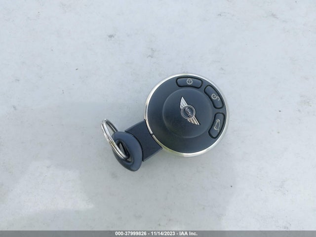 2011 MINI COOPER HARDTOP WMWSU3C52BTX96545 Photo 10