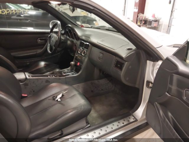 1999 MERCEDES-BENZ SLK-CLASS WDBKK47FXXF106031 Photo 4
