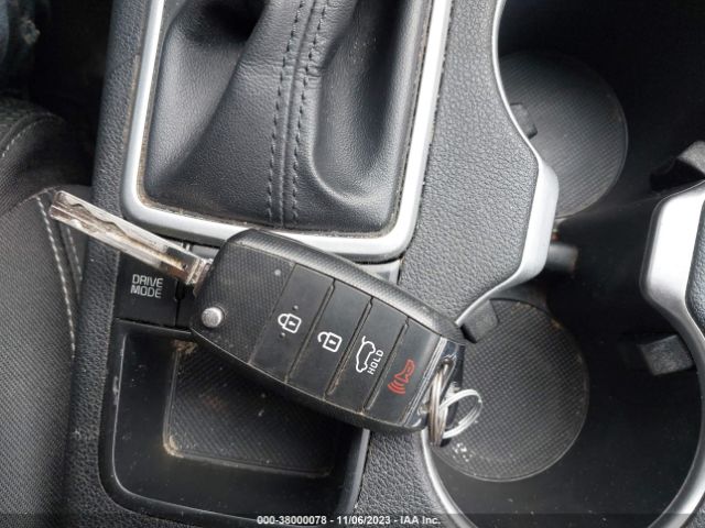 KNDPMCAC9K7504716 KIA Sportage Lx