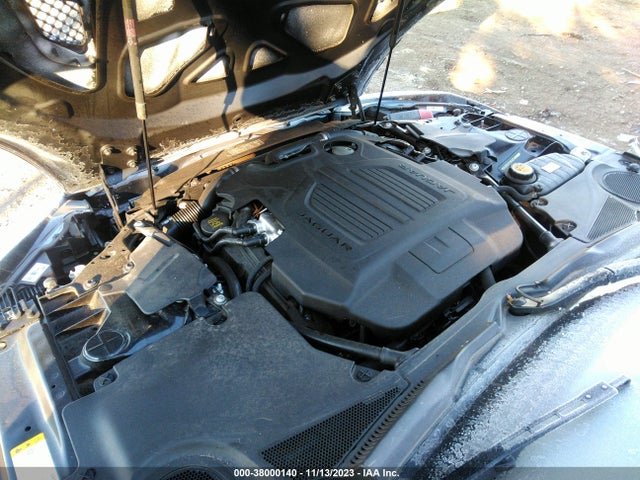 2018 JAGUAR F-TYPE SAJD81FV9JCK48400 Photo 9