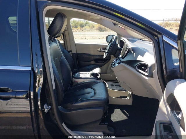 2C4RC1BG2NR128025 Chrysler Pacifica Touring L