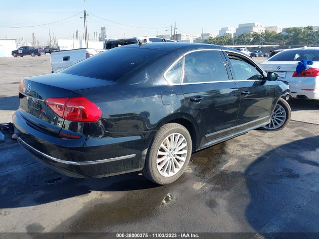 1VWBT7A30GC056785 Volkswagen Passat 1.8t Se