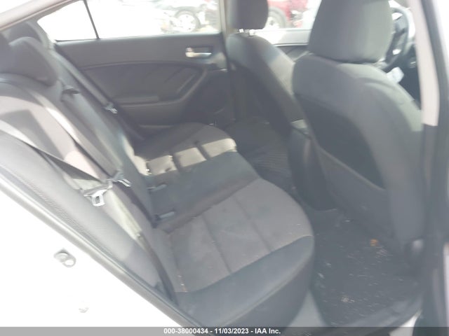 2018 KIA FORTE LX VIN: 3KPFL4A76JE204010