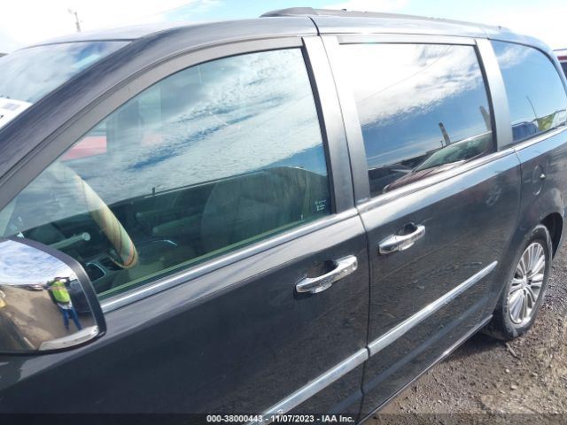 2C4RC1CG9ER260939 Chrysler Town & Country Touring-l