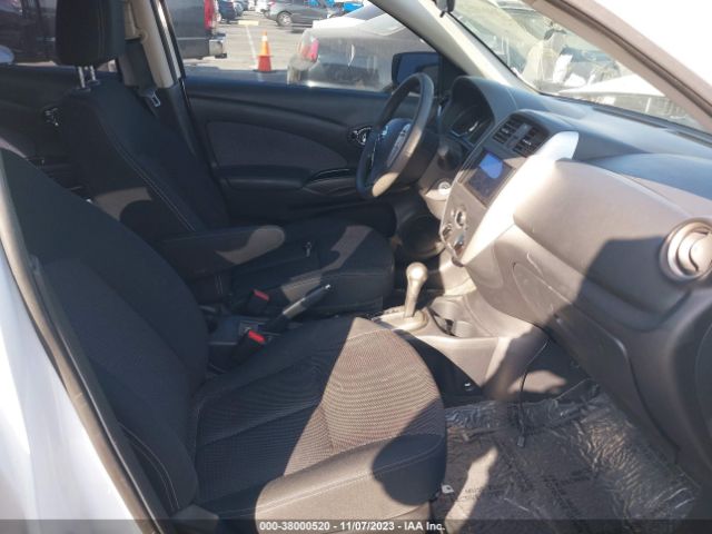 3N1CN7AP5FL800553 Nissan VERSA SV