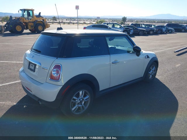 2013 MINI HARDTOP WMWSU3C52DT547567 Photo 3