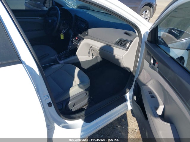 Hyundai ELANTRA SE 2017 5NPD74LF9HH070938 Image 5