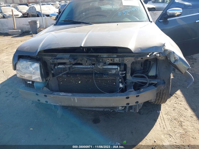2008 CHRYSLER 300 LX VIN: 2C3KA43R28H165163