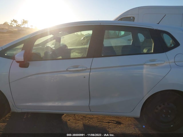 Honda FIT LX 2020 3HGGK5H40LM709995 Image 15