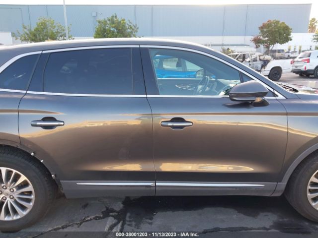 2LMPJ6KR7JBL12195 Lincoln Mkx Select