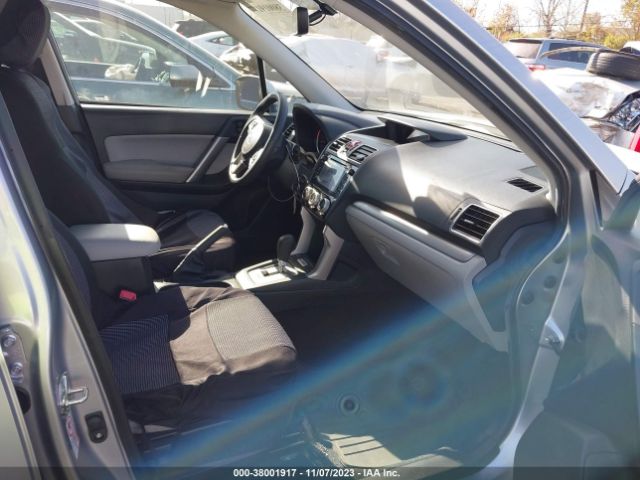 JF2SJAEC1JH402290 Subaru Forester 2.5i Premium