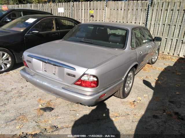2000 JAGUAR XJ8 SAJDA14C0YLF05897 Photo 3
