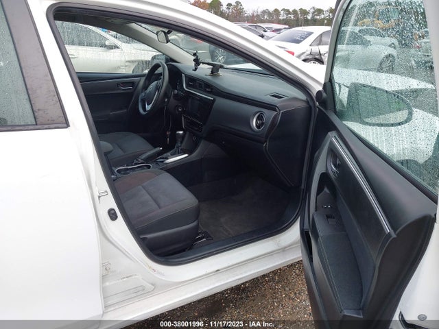 2018 TOYOTA COROLLA LE VIN: 2T1BURHE7JC098596