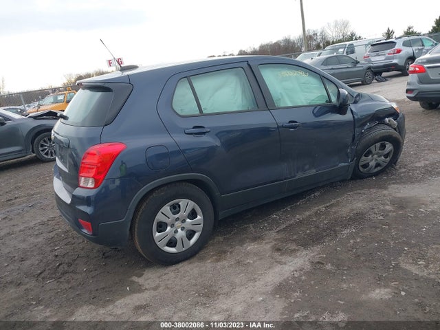 Chevrolet TRAX LS 2018 3GNCJKSB6JL332024 Image 4