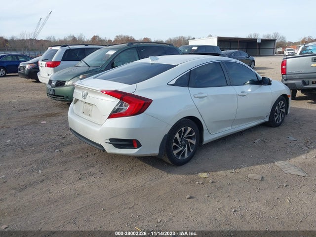 Honda CIVIC EX 2018 19XFC2F70JE010005 Image 4