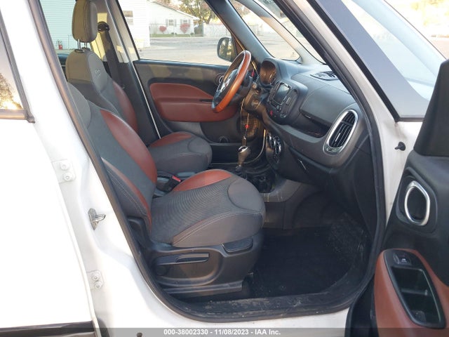 2014 FIAT 500L ZFBCFADH2EZ007829 Photo 4