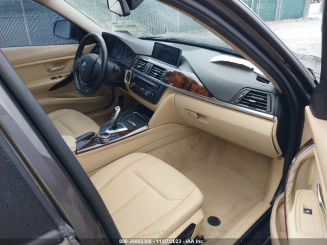 WBA3C3G56ENR25140 BMW 320i Xdrive