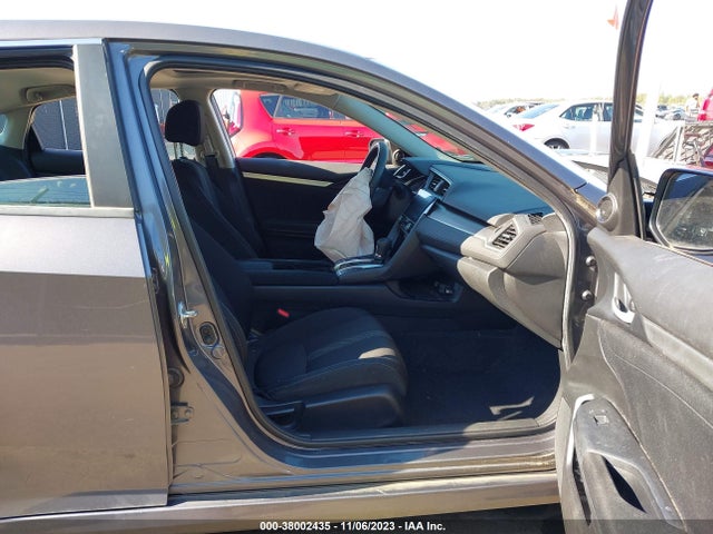 2018 HONDA CIVIC EX VIN: 2HGFC2F70JH533918