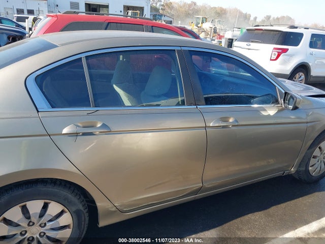 2010 HONDA ACCORD 2.4 LX VIN: 1HGCP2F34AA072032