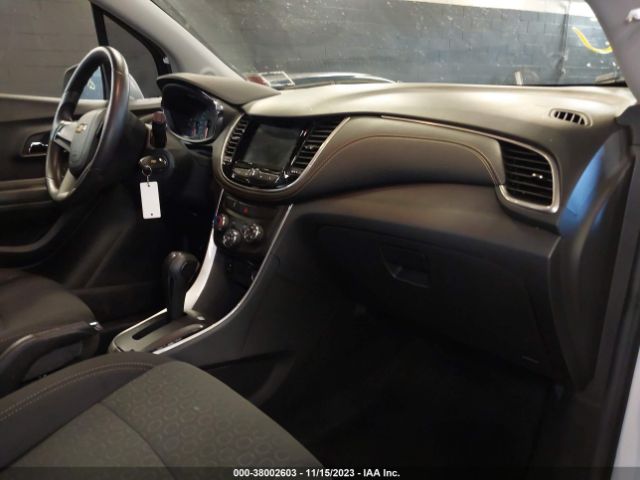 2021 CHEVROLET TRAX KL7CJNSB3MB341521 Photo 4