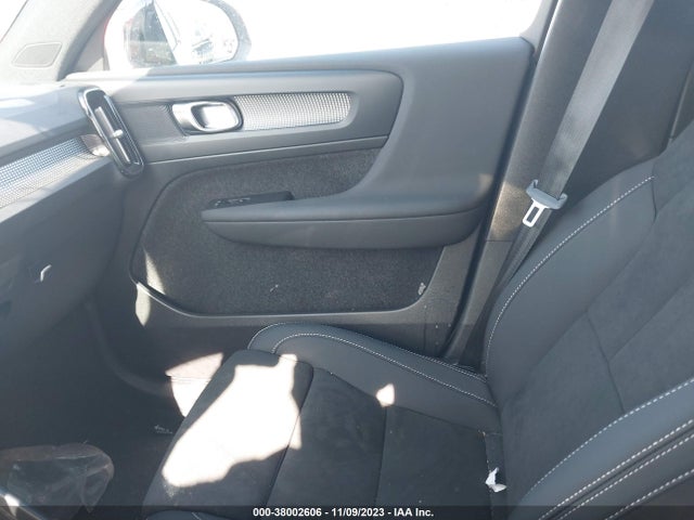 Volvo Xc40 B5 Plus Dark Theme 2023 YV4L12UL1P2085484 Image 5