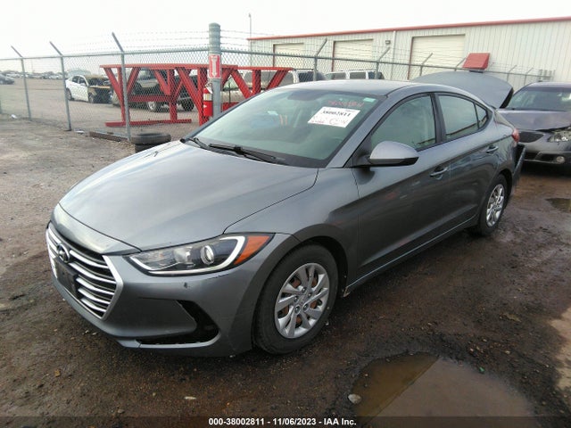 Hyundai ELANTRA SE 2017 KMHD74LF2HU095813 Image 2