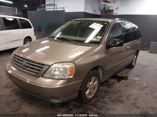 2005 FORD FREESTAR SES VIN: 2FMZA57695BA86230