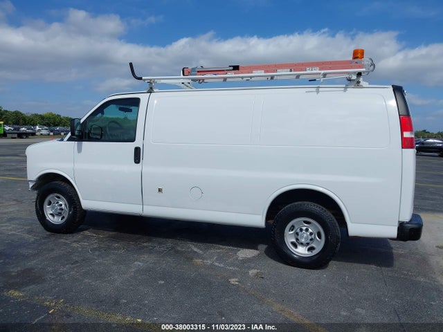 Chevrolet EXPRESS CARGO VAN 2017 1GCWGAFF3H1118931 Image 15