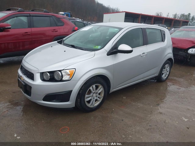 Chevrolet Sonic Lt Auto 2015 1G1JC6SH5F4172746 Image 2