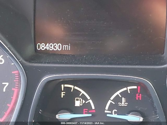 1FMCU9GDXKUB33077 Ford ESCAPE SE