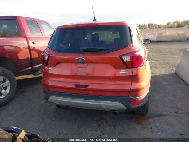 1FMCU9GDXKUB33077 Ford ESCAPE SE