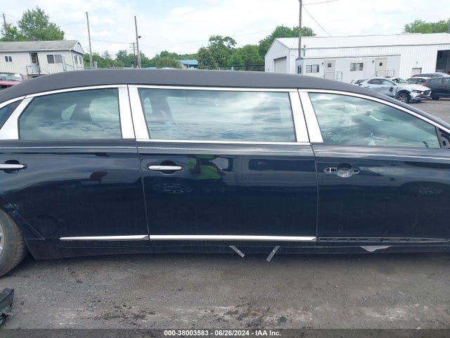Cadillac Xts V4u Coachbuilder Limousine 2019 2GEXG6U36K9550305 Image 13